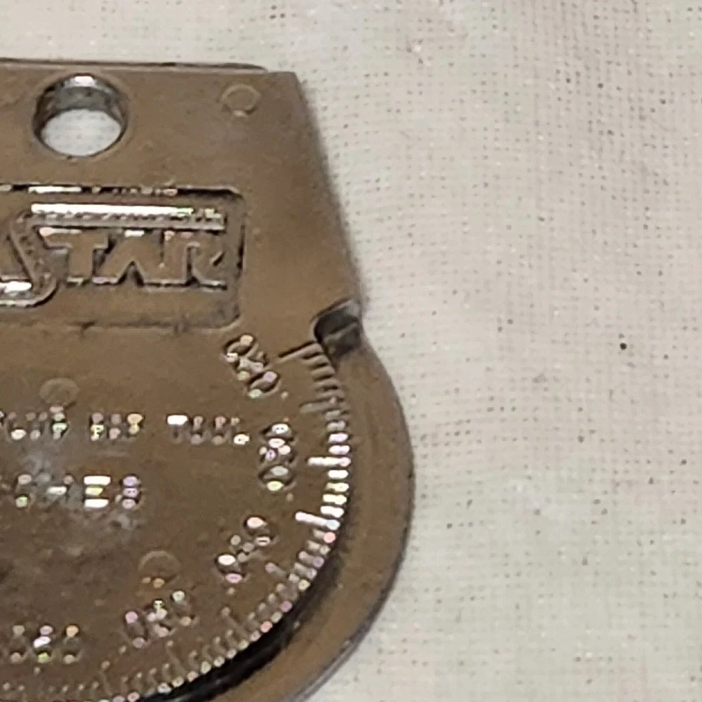 Vintage KSTAR Spark Plug Gap Tool‎ Key Ring Keychain Medallion USA